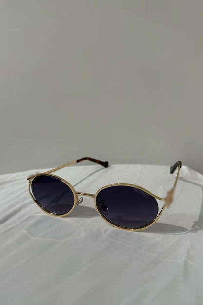 M sunglasses