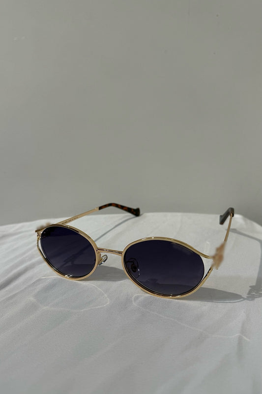M sunglasses